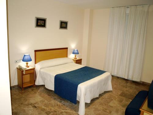 Hotel Al-Yussana Lucena Exterior photo